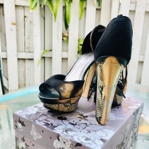 Customized Spray paint Black White Snakeskin Heels